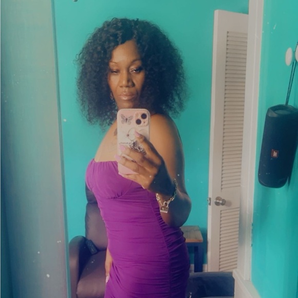 Meet your Posher, Lavette - Picture 2 of 2